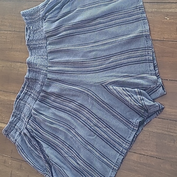 Three Dots High Waisted Striped shorts size XXL - Picture 1 of 5
